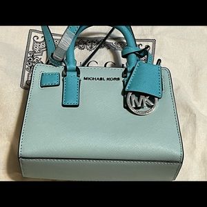 New without Tag Michael Kors Top Zip Extra Small crossbody Blue